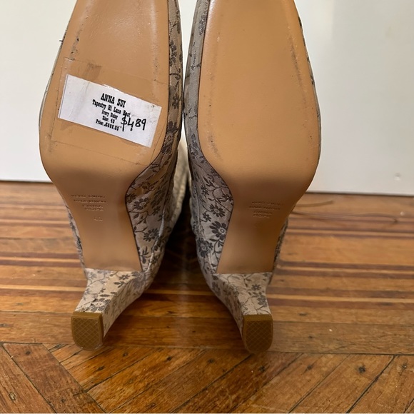 Anna Sui x Emma Hope Ivy Tapestry Lace-Up Boot - Picture 9 of 16